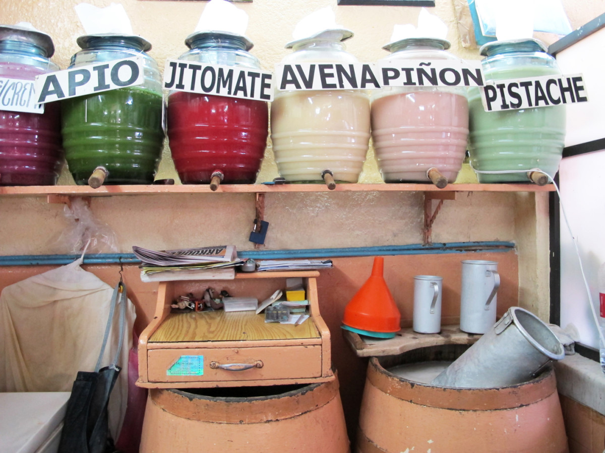 https://guernicamag.com/wp-content/uploads/2012/10/pulque2.jpg