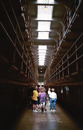 https://guernicamag.com/wp-content/uploads/2012/12/12012012_Alcatraz575_09.jpg