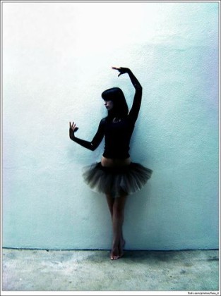 https://guernicamag.com/wp-content/uploads/2013/05/ballerina-1-313x420.jpg