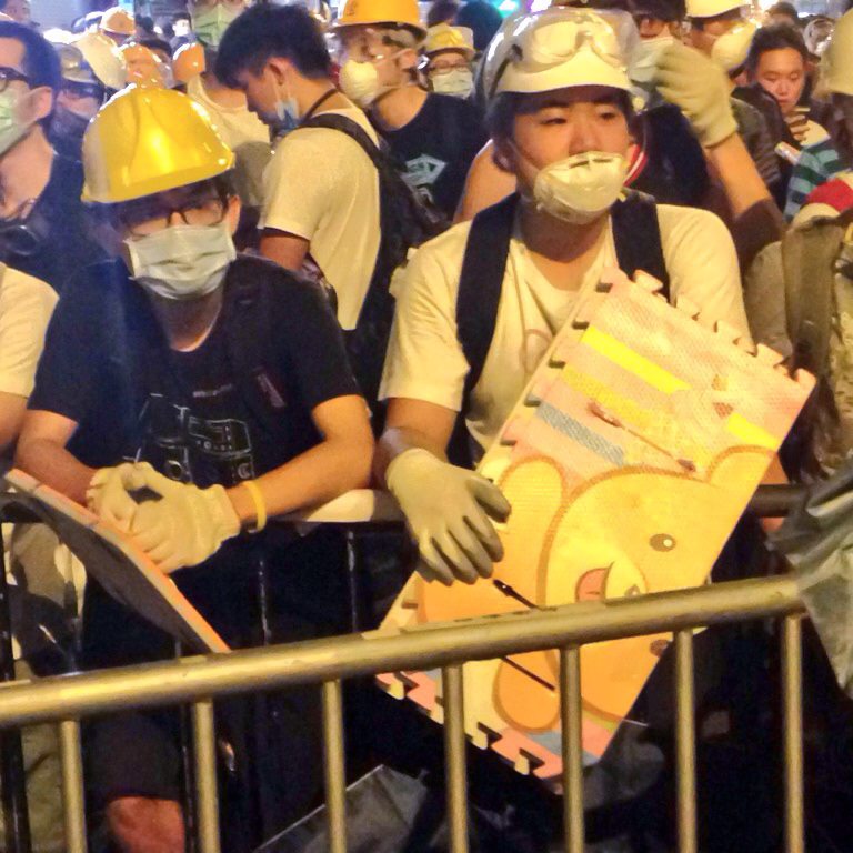 hard hats signs